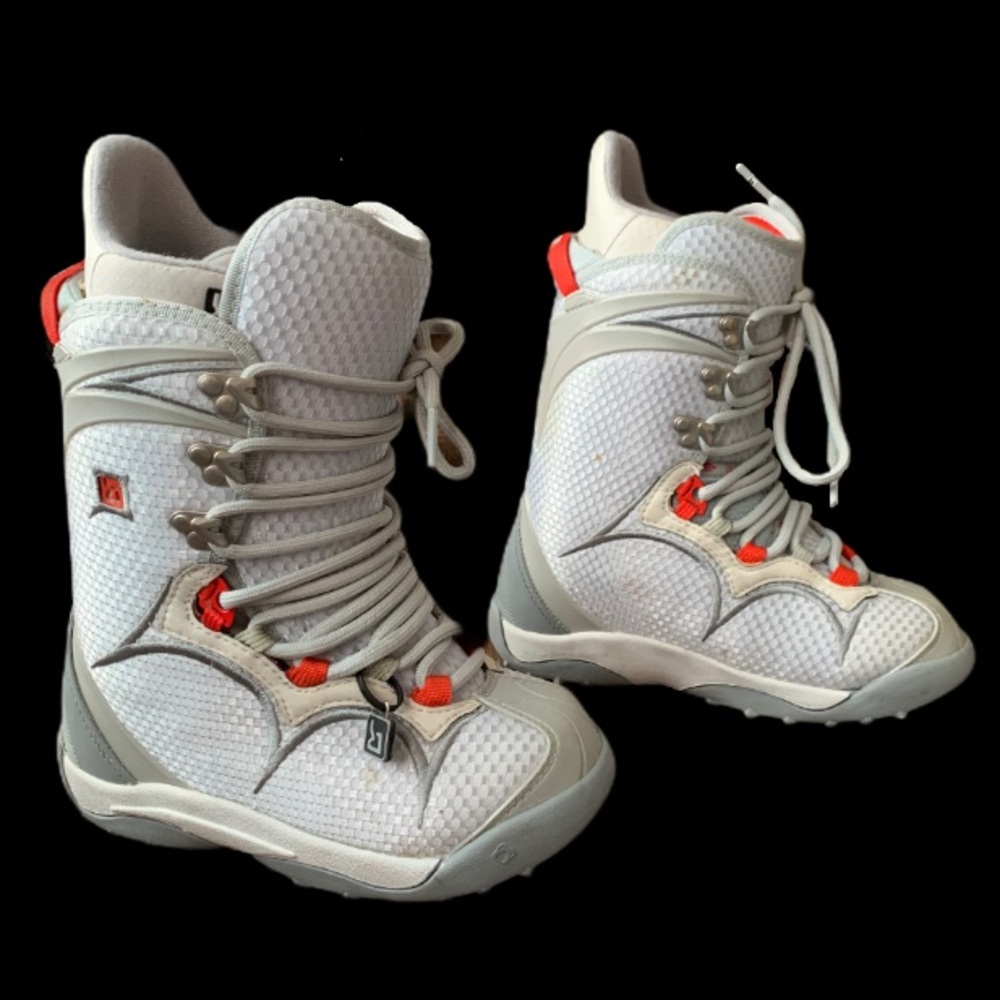 Burton Sapphire Women’s Snow Boots Size 4